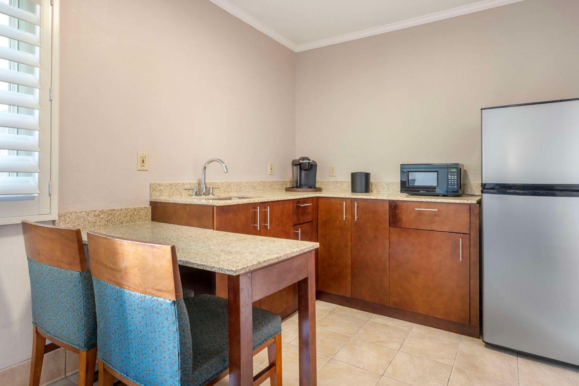 Best Western Plus Beach View Lodge Carlsbad Exteriör bild