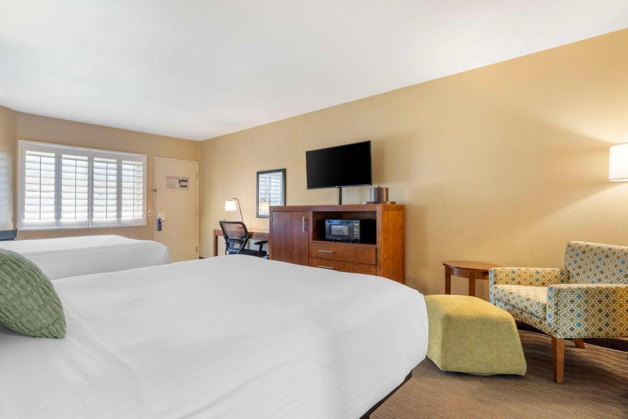 Best Western Plus Beach View Lodge Carlsbad Exteriör bild