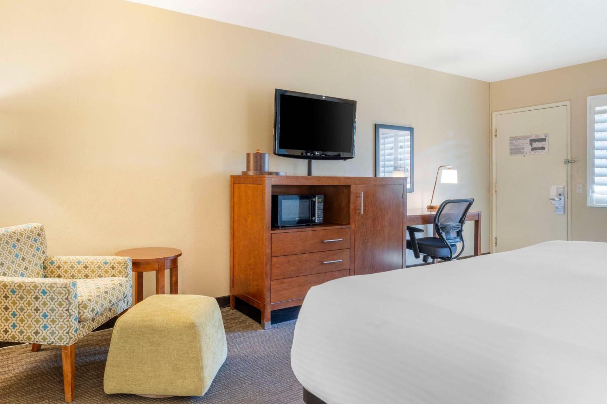 Best Western Plus Beach View Lodge Carlsbad Exteriör bild